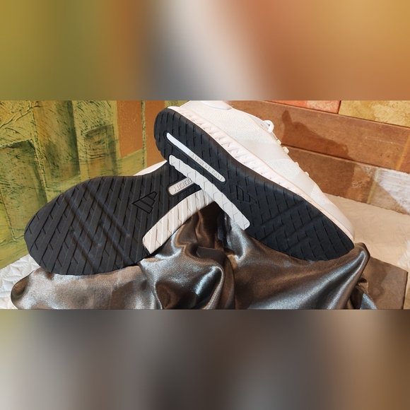 Adidas Men's White and Black Running Shoes - Picture 6 of 6